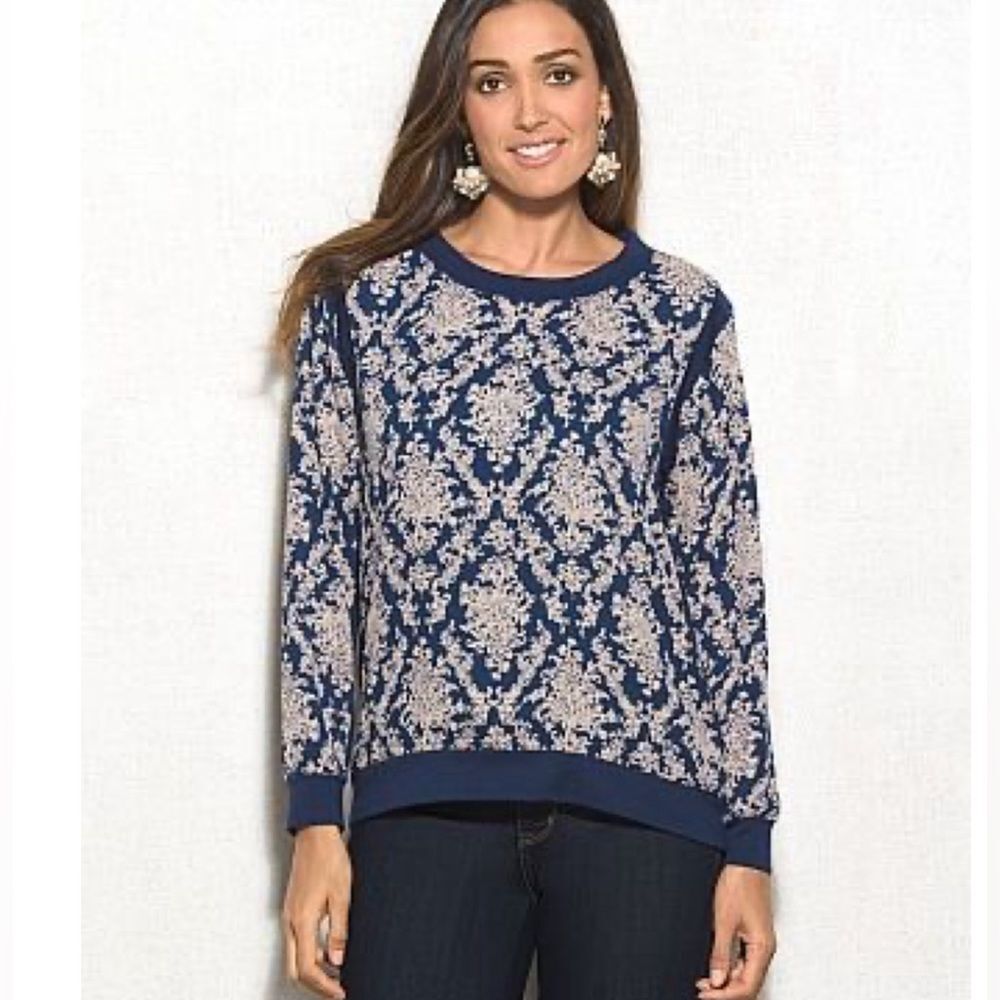 Long sleeve navy and ivory scroll print top size 3X